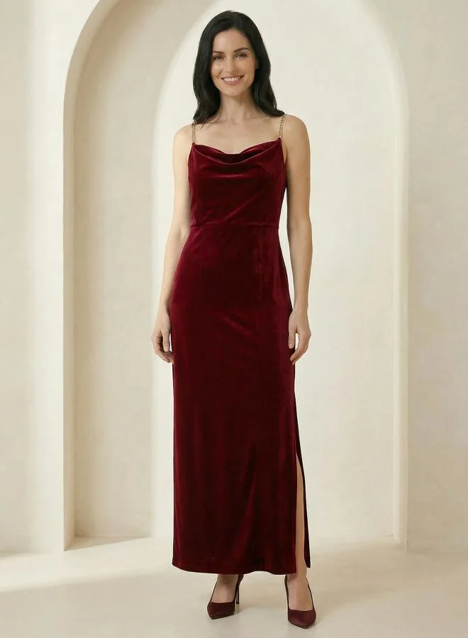 ميش فستان طويل نسائي مخمل بحمالات